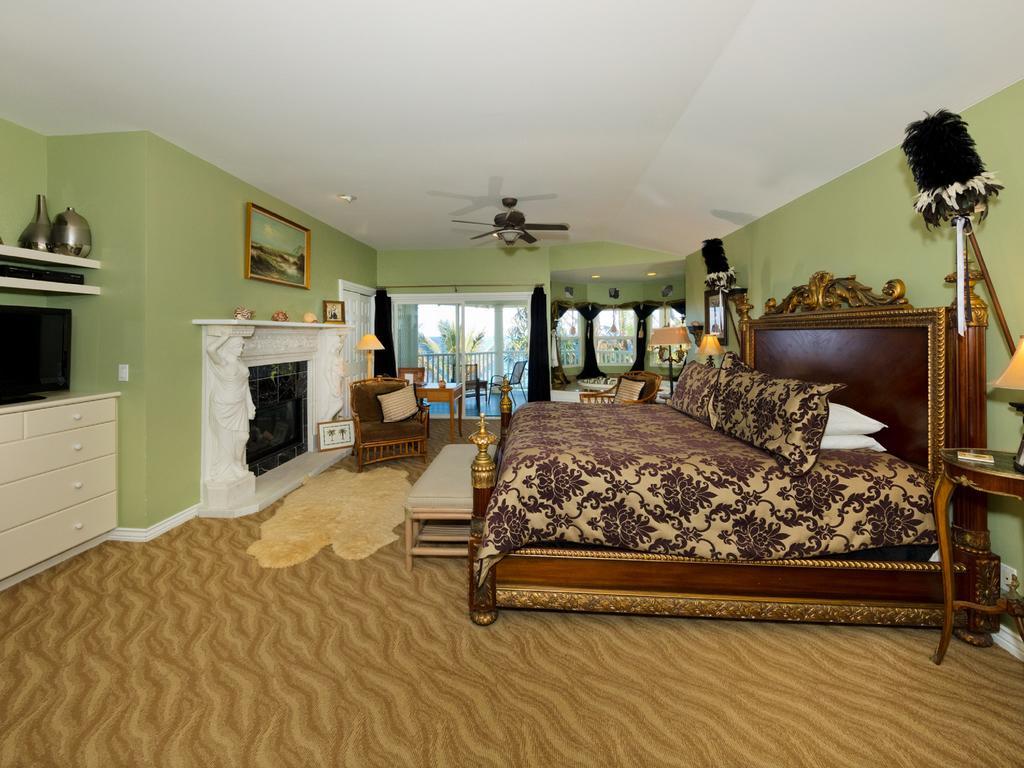 The Palms Cliff House Inn Honomu Extérieur photo