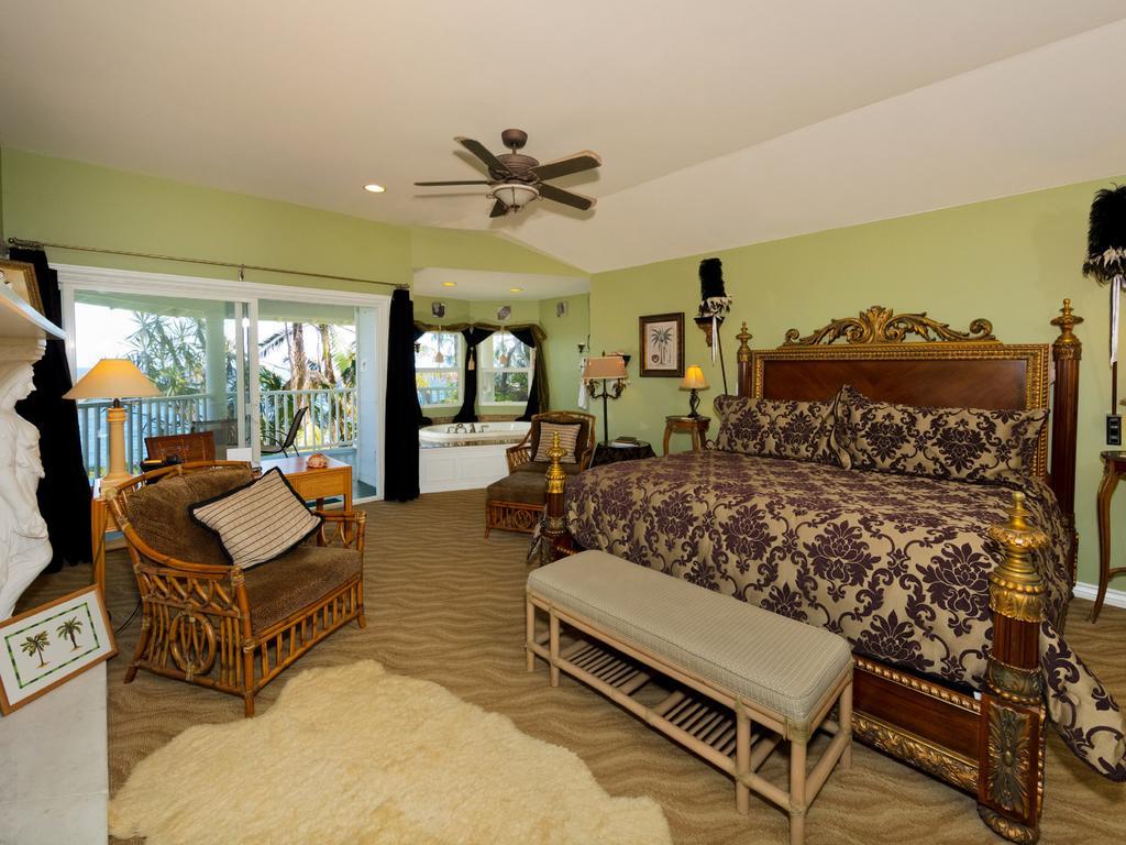 The Palms Cliff House Inn Honomu Extérieur photo