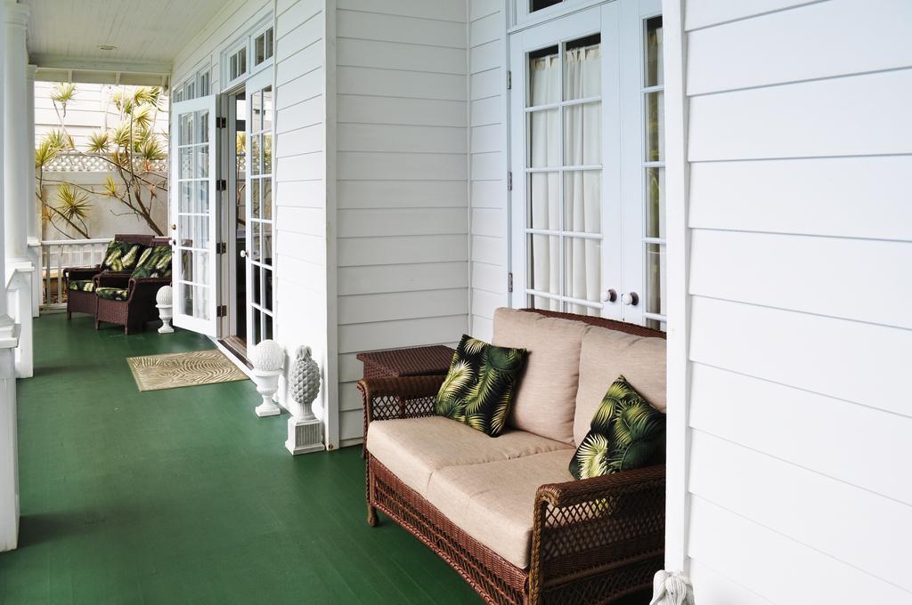 The Palms Cliff House Inn Honomu Extérieur photo