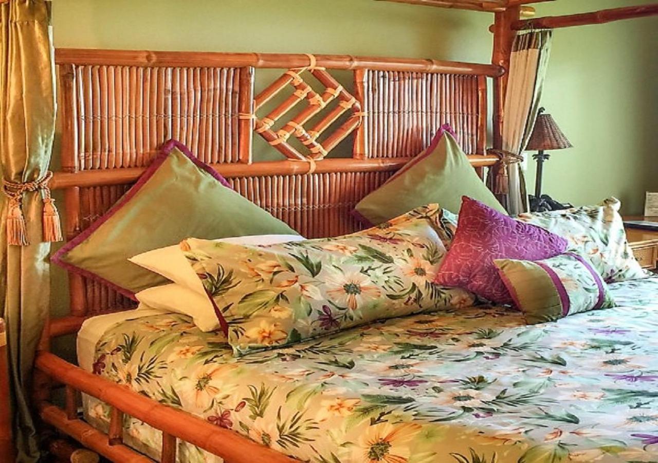 The Palms Cliff House Inn Honomu Extérieur photo